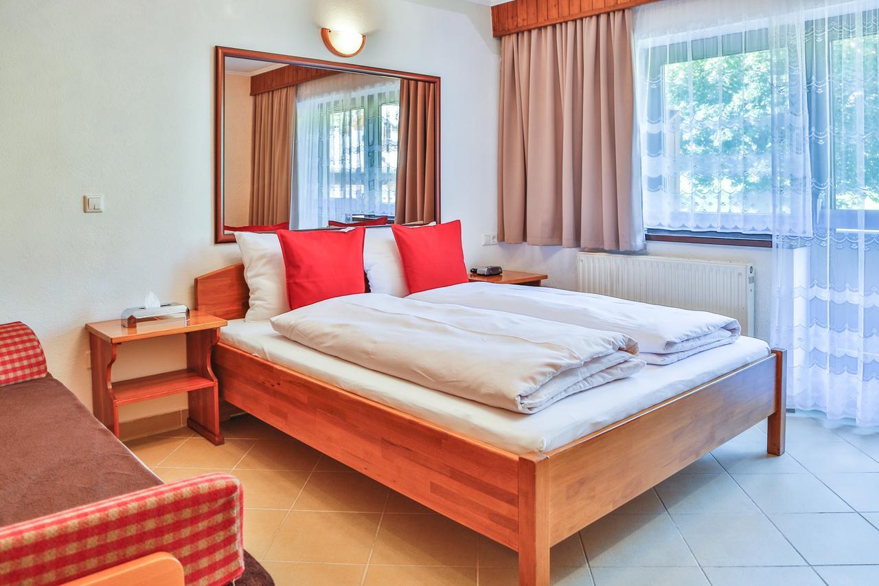 Hotel Pension Residence รัมเซา อัม ดาคชไตน์ ภายนอก รูปภาพ